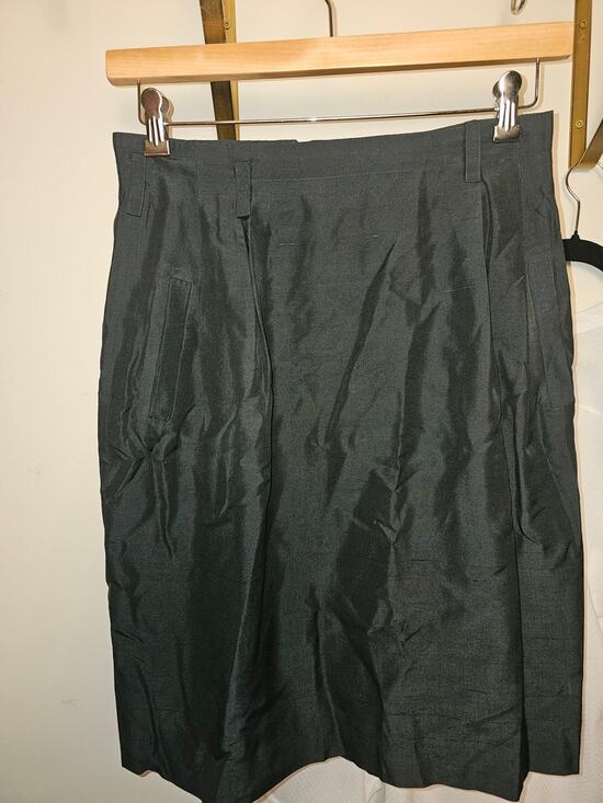 Linda Allard Ellen Tracy Dresses & Skirts - Linda Allard 100% Silk Forrest Green Women's Skirt
